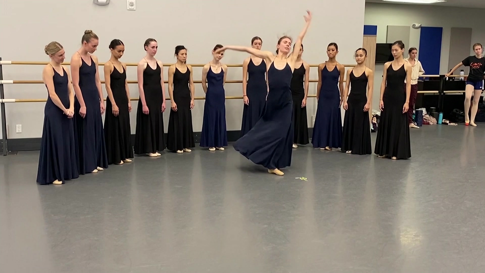 dance-and-fashion-stars-join-forces-in-new-jersey-ballet-company’s-‘purcell-suite’-–-news-12-new-jersey