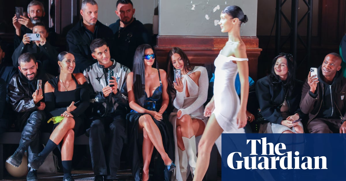 ‘it-feels-like-the-progress-is-getting-reversed’:-how-fashion-fell-out-of-love-with-curves-–-the-guardian