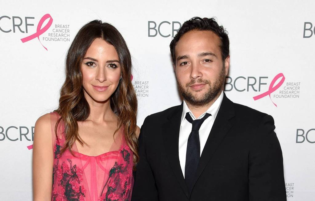 fashion-influencer-arielle-charnas-shares-‘date’-photo-with-husband-as-couple-fends-off-embezzlement,-marital-rumors-–-boston-herald