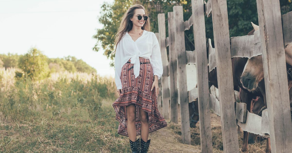 4-cowgirl-fashion-tips-for-styling-western-skirts-–-2urbangirls.com