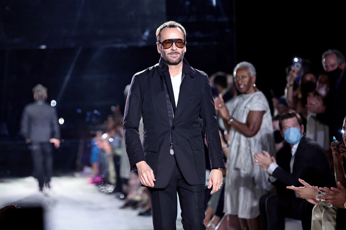 tom-ford-reissues-his-favorite-looks-in-surprise-‘final-collection’