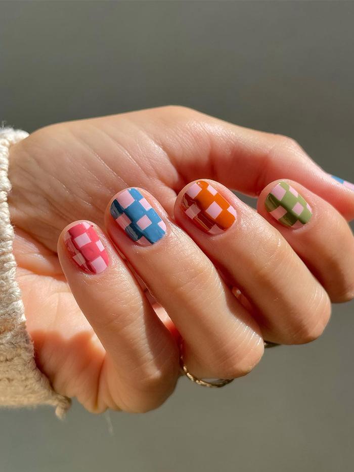 it’s-true—geometric-nails-are-this-season’s-next-biggest-trend