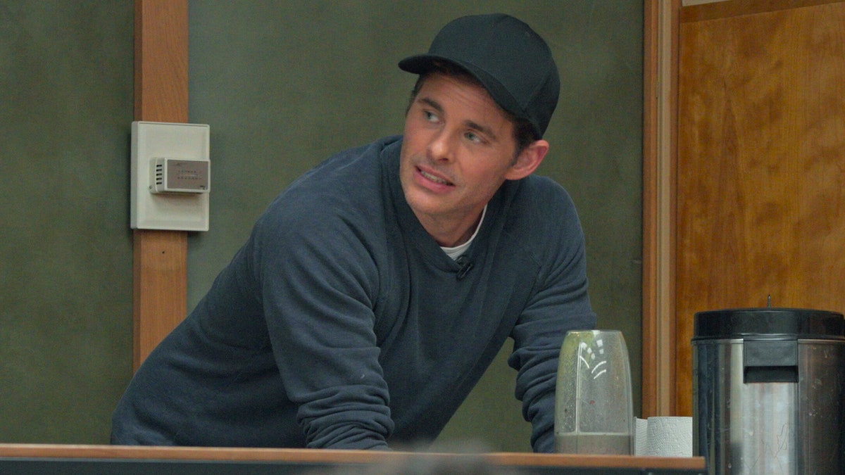 james-marsden-on-playing-a-douchebag-version-of-himself-in-‘jury-duty’