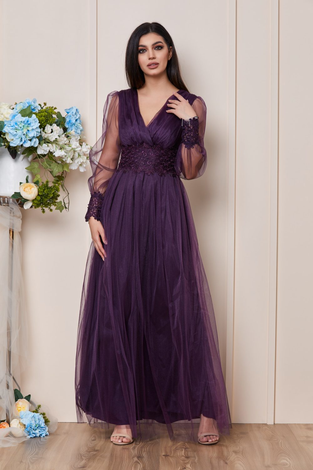 rochie lunga de ocazie din tull violet cu dantela 3