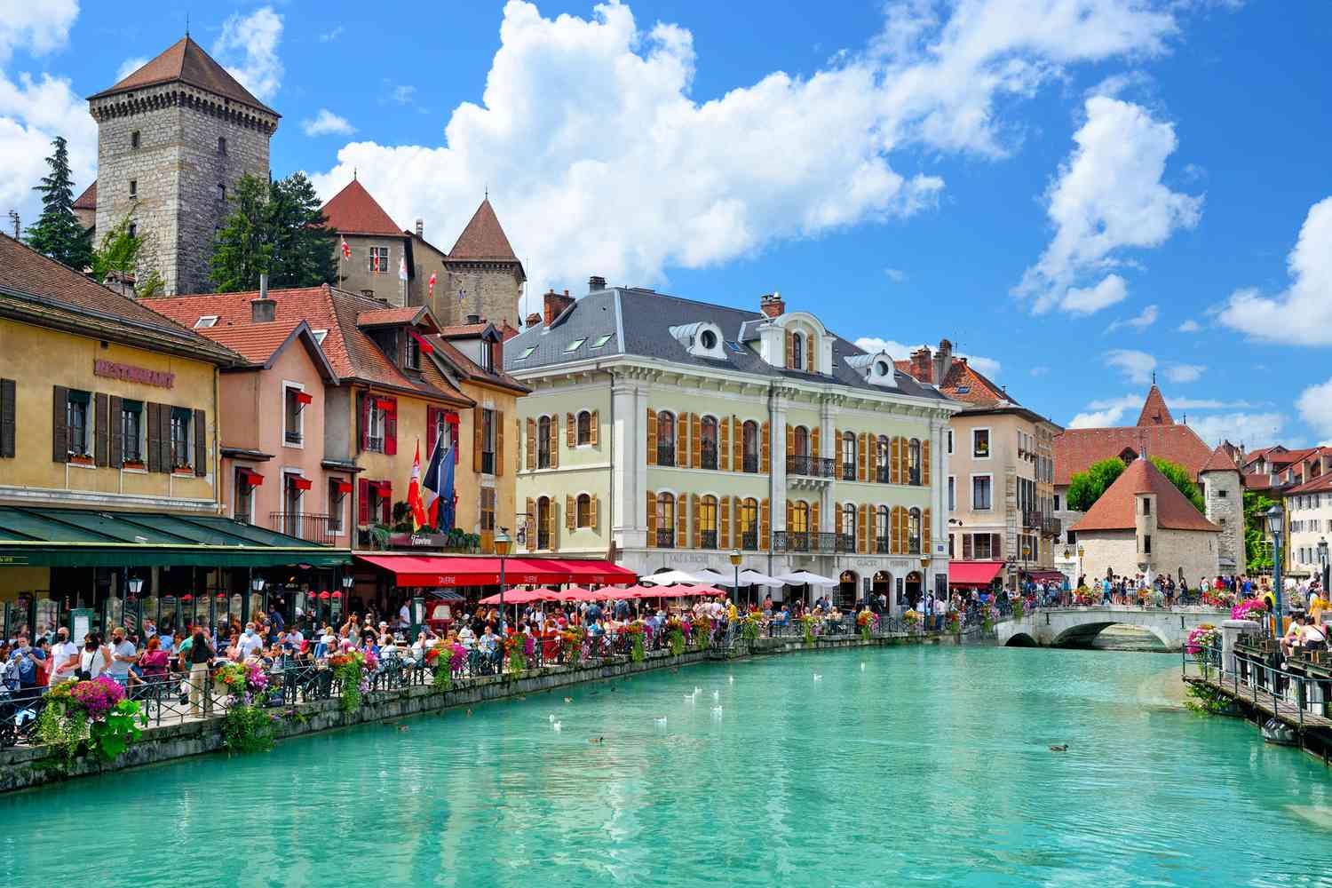 this-french-town-is-known-as-the-‘venice-of-the-alps’-with-canals,-gourmet-restaurants,-and-a-medieval-chateau