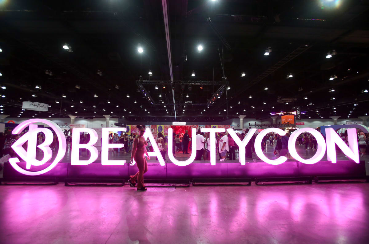 must-read:-beautycon-returns-this-september,-savage-x-fenty-names-new-ceo