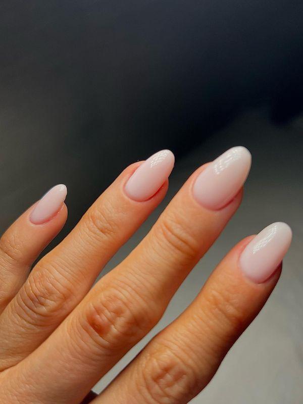 experts-agree:-everyone-will-be-asking-for-these-5-nail-colours-in-july