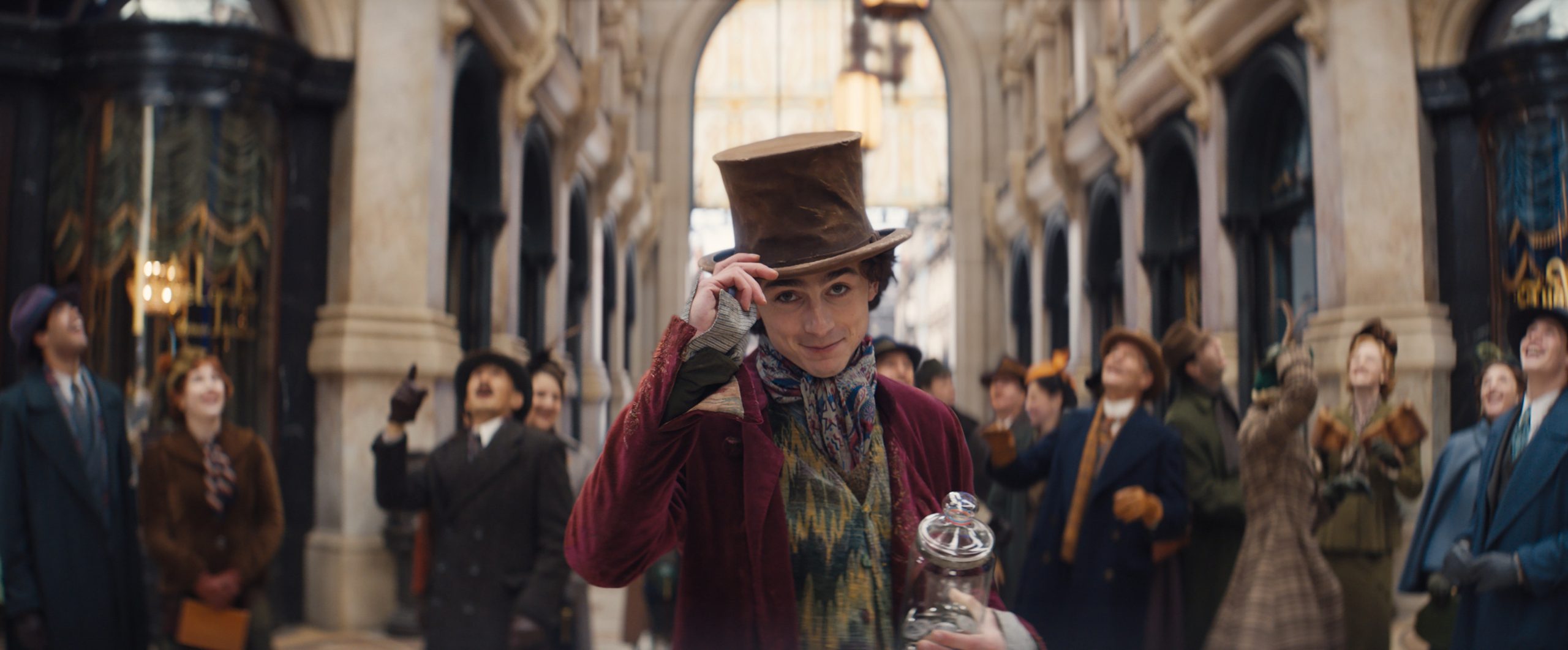 timothee-chalamet-is-all-smiles-and-madcap-energy-in-the-first-trailer-for-‘wonka’